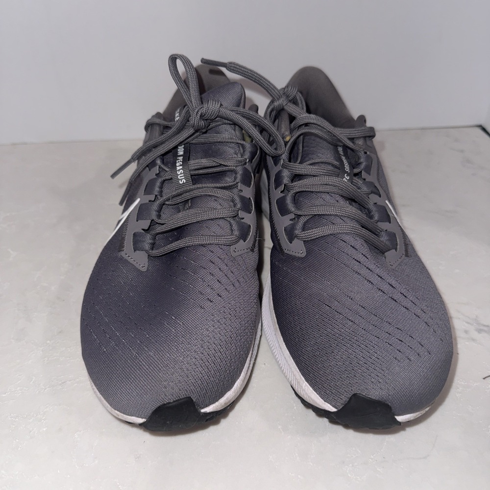 Nike Air Zoom Pegasus Running Shoes Men's Size 9 Gunsmoke Grey